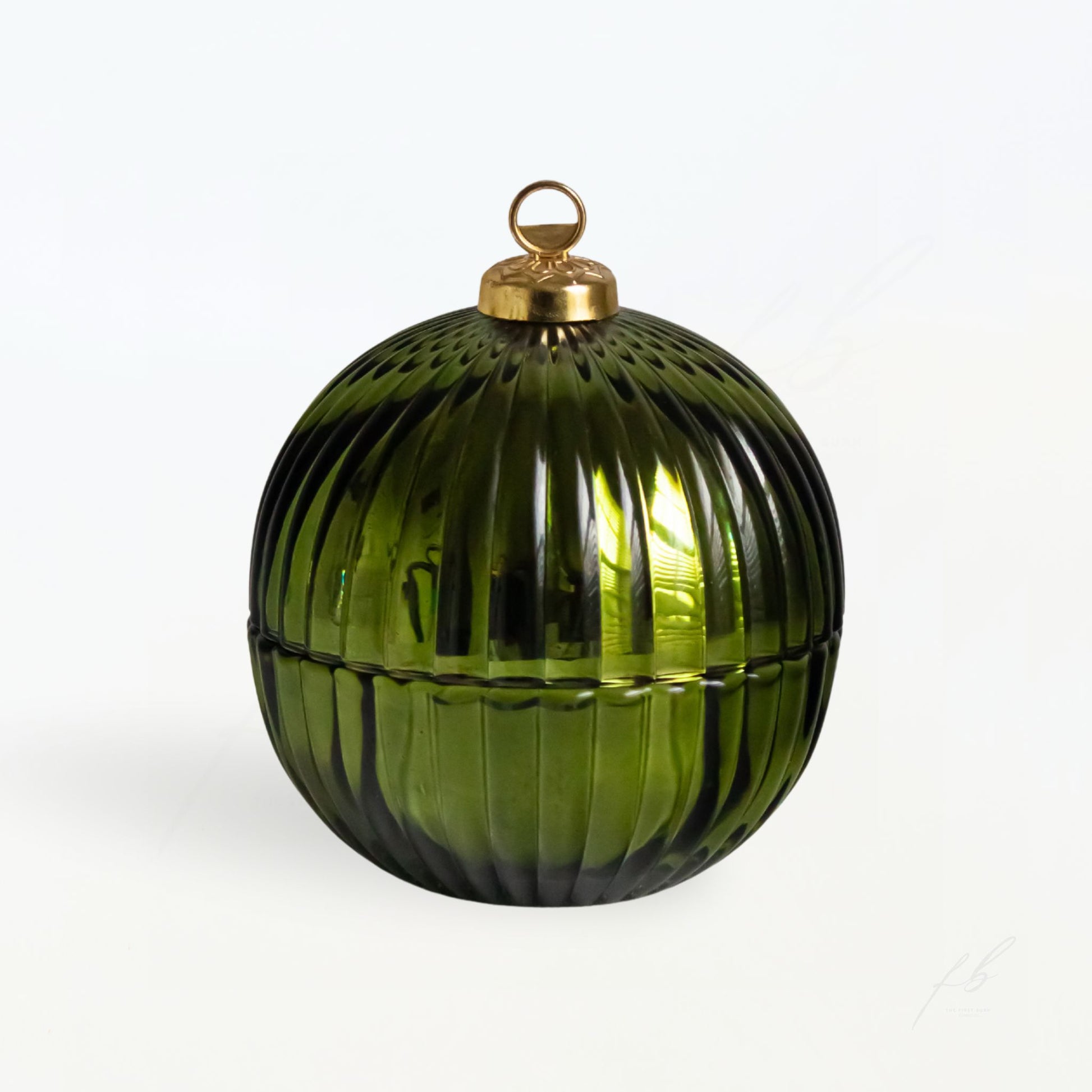 Green Ornament Candle, 7 Oz - The First Burn