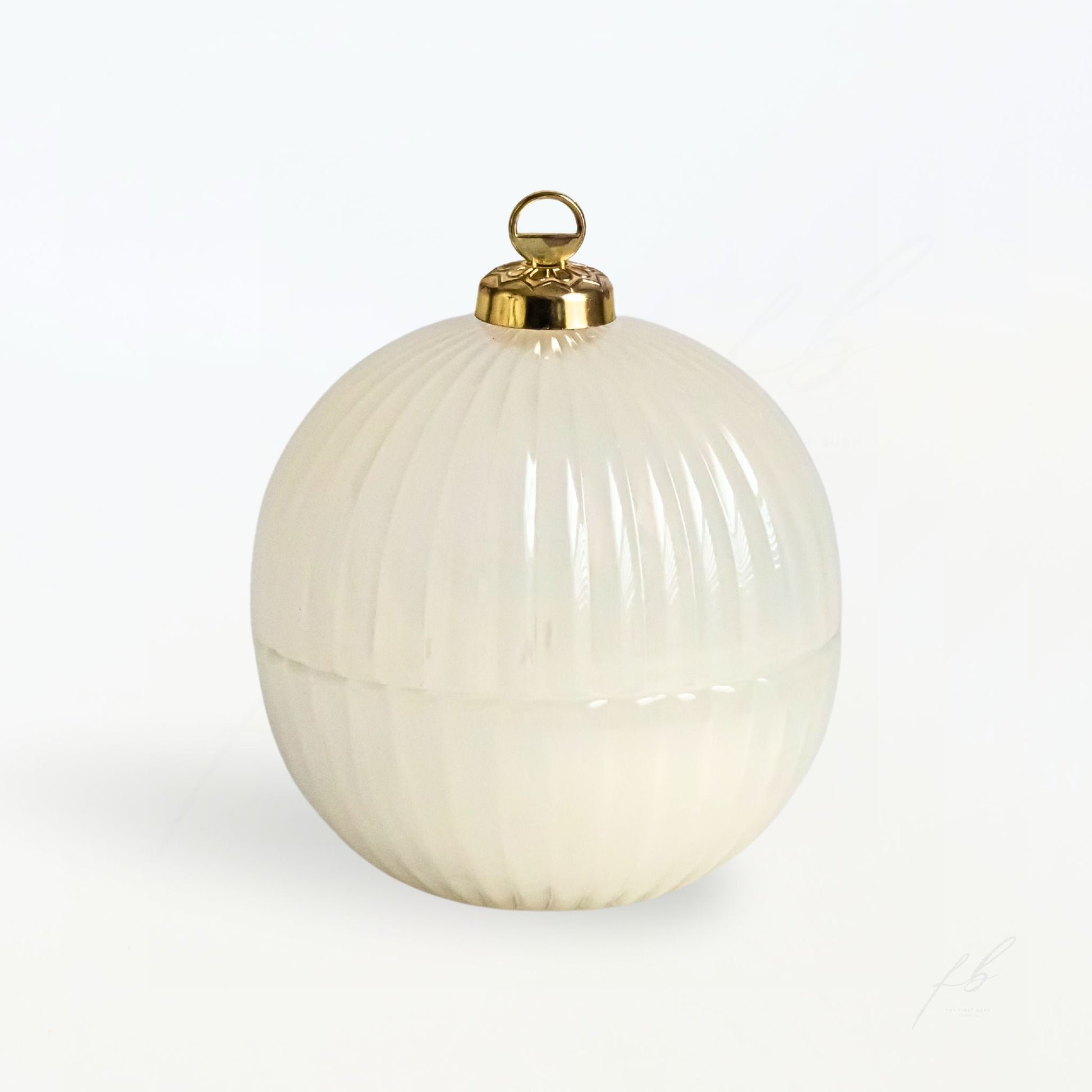 Pearl Ornament Candle, 7 Oz - The First Burn